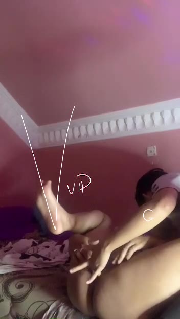 Background for Adik Di Obok Obok Kaka Saat Ibu Dipasar