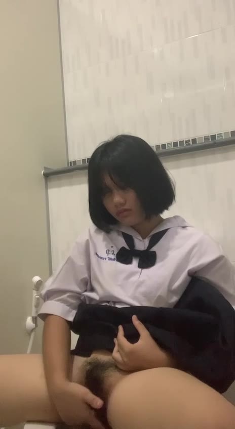 Background nonton video viral Bocil Esempe Colmek Sambil Nangis