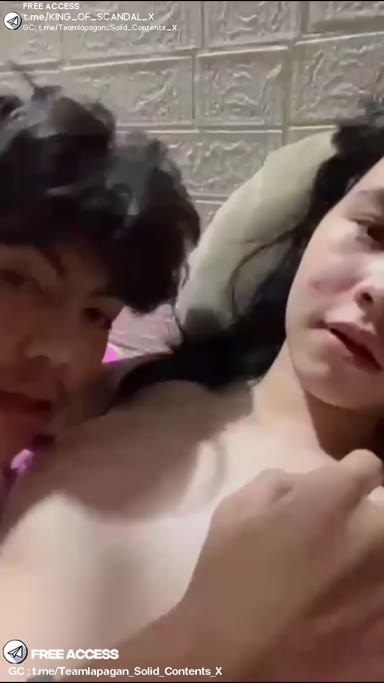 Background nonton video viral Ocil SMP Chindo Ketagian DiWikwik Dari Samping