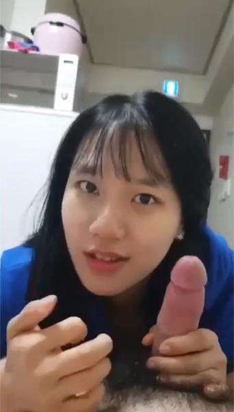 Background nonton video viral Bocil Baju Biru Chindo Jago Ngisep